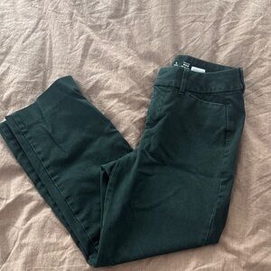 Old Navy High-Rise Pixie Pants in Deep Green VERY STRETCHY AND COMFY!
